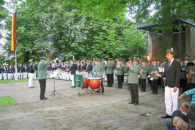 Jubiläumsschützenfest – Großer Zapfenstreich ging unter die Haut