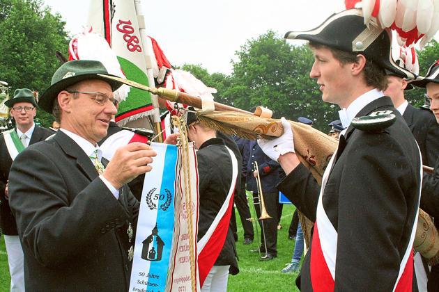 Jubiläumsschützenfest – Sternmarsch war ein Spektakel